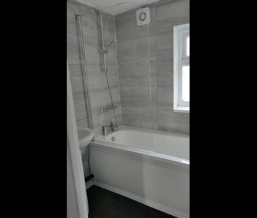1 Bed Flat, Ley Street, IG1 - Photo 4