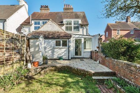 2 bedroom semi-detached house to rent - Photo 5