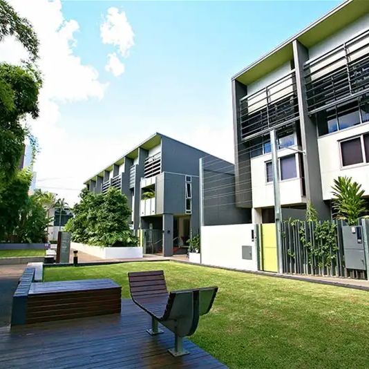 4w/28 Cordelia St, South Brisbane QLD 4101 - Photo 1