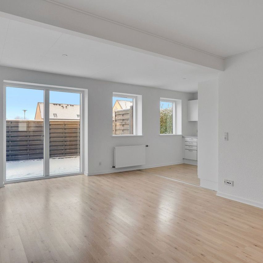 5-værelses Rækkehus på 118 m² i Regstrup - Photo 1