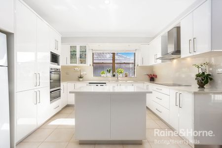 76 Staples Street, Kingsgrove, NSW 2208 - Photo 4