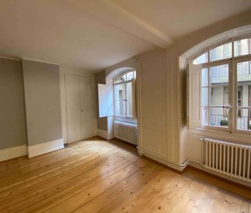 Superbe appartement de caractère de 6 pièces à la Vieille-Ville - Photo 3