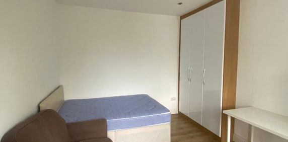 1 bedroom semi-detached house to rent - Photo 2