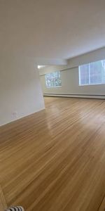 Beautiful and spacious 2bdrm steps to Metrotown - Photo 4