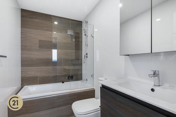 Modern 2 Bedroom Unit in An Ideal Location - Photo 1