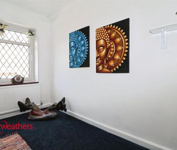 2 bedroom end of terrace house to rent - Photo 2