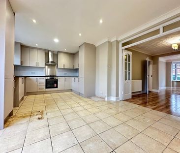 4 bedroom semi-detached house to rent - Photo 1