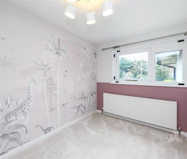 4 bedroom semi-detached house to rent - Photo 5