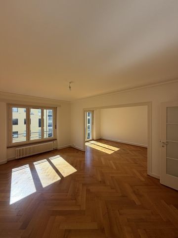 Bel appartement de 5 pièces au 2ème étage. - Photo 2