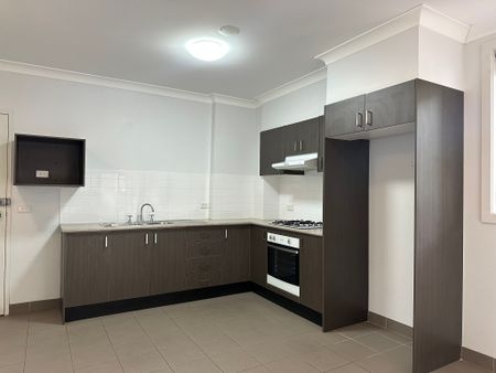 6/40 Civic Way, ROUSE HILL NSW 2155 - Photo 4