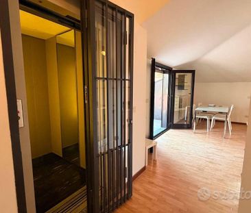 Appartamento di 71 m² con 2 locali a Milano - Photo 4