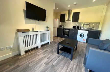 Oakfield House, Preston New Road, Blackburn. BB2 6AY - Photo 3