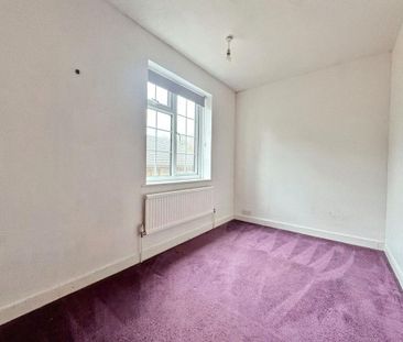 2 bedroom semi-detached house to rent - Photo 5