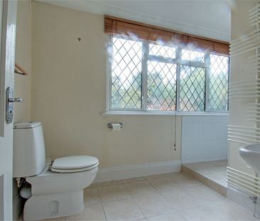 To rent in Imperial Road, Windsor, SL4 - Photo 3