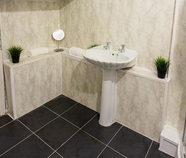 1 bedroom house of multiple occupation to rent - Photo 1