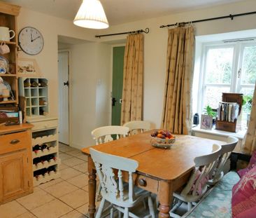 2 bedroom detached bungalow to rent - Photo 2