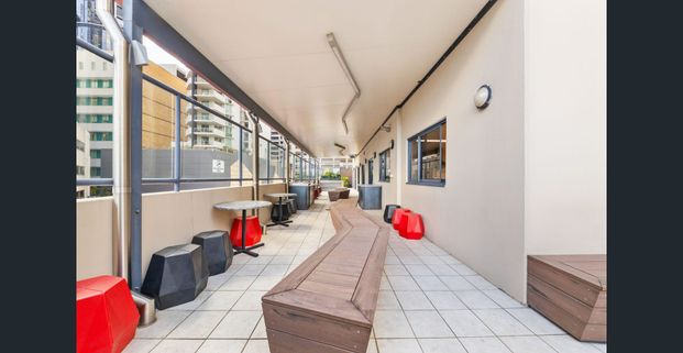 Furnished Studio in Prime City Location - Photo 1