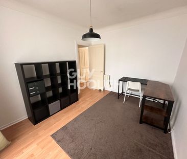 Location Appartement 3 pièces 71m² - Photo 2