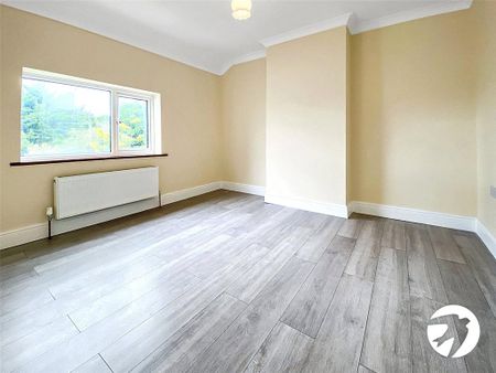 4 bedroom semi-detached house to rent - Photo 5