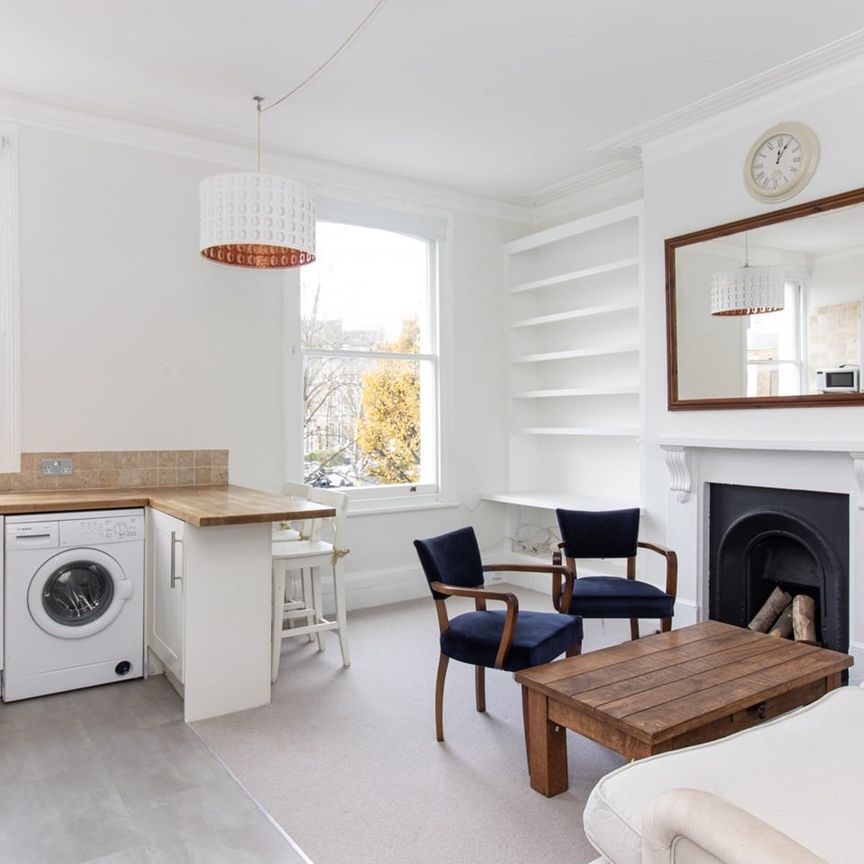 2 Bed Flat, Burlington Gardens, W3 - Photo 1