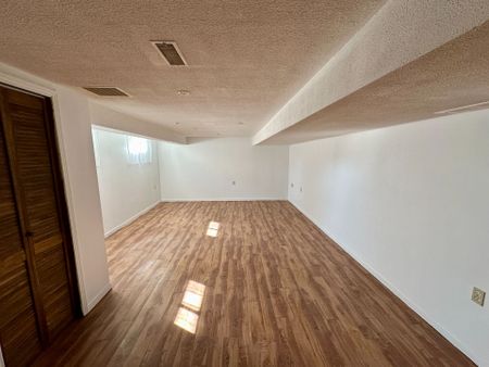 For Lease - 16 Rowanwood Avenue, Brant, Ontario - Photo 2