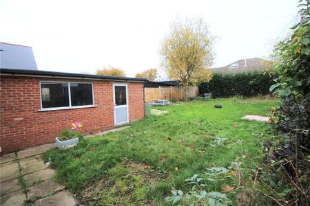 3 bedroom detached house to rent - Photo 5