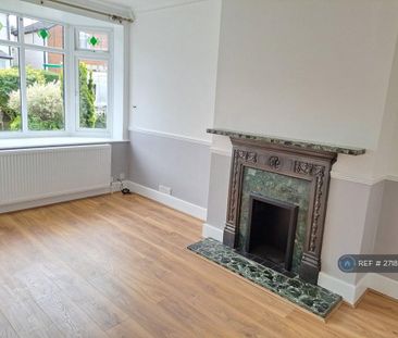 2 bedroom end of terrace house to rent - Photo 2