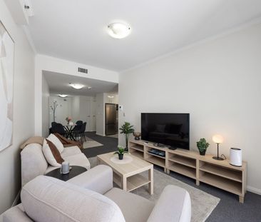 Cosy and Bright, Fully Furnished One Bedroom Apartment in Ideal Mid... - Photo 3