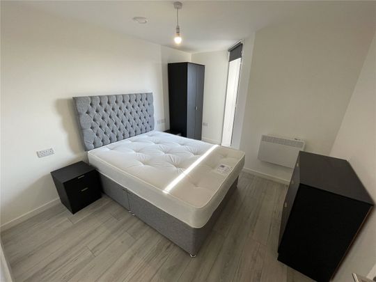 1 bedroom Flat To Rent - Photo 1