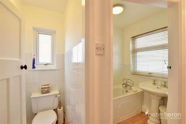 Dunmore Avenue, Seaburn, Sunderland, SR6 - Photo 1
