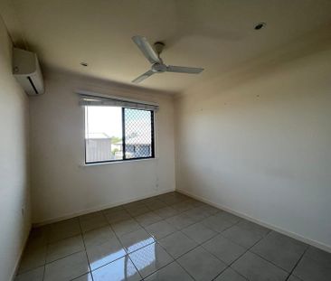 Lovely low maintenance brick home in quiet street - Photo 6