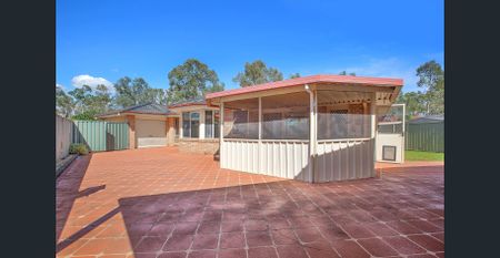 Impressive Family Home with Large Shed - Photo 5