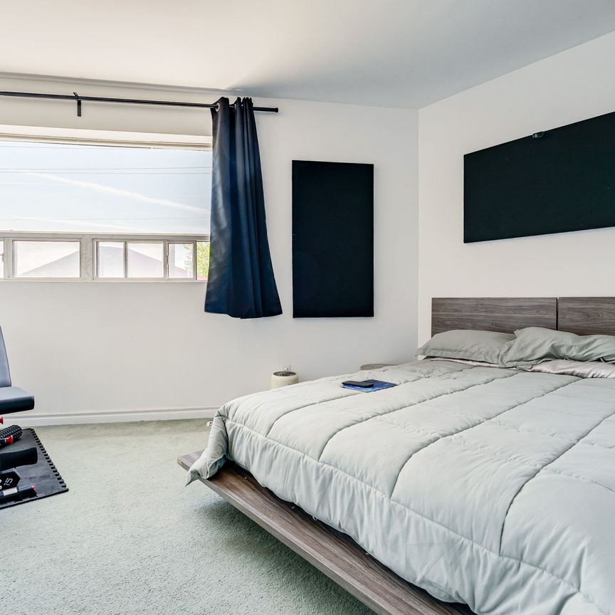For Lease - 429 Vaughan Road Unit# Unit A, Toronto, Ontario - Photo 1