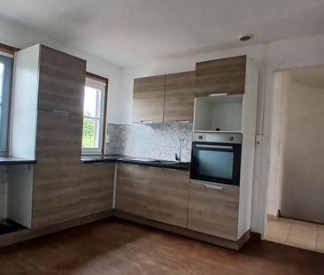 Location Appartement 5 pièces 77m² PECQUENCOURT 59146 - Photo 3