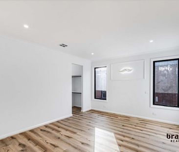 Exceptional Family Home with High-End Finishes - Photo 3