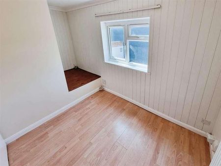 Dayton Street, Rushden, Northants, NN10 - Photo 2