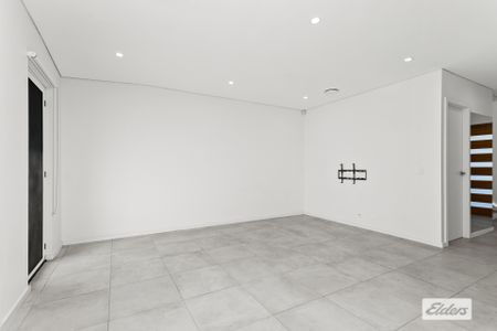 3/45 Easton Avenue - Photo 3