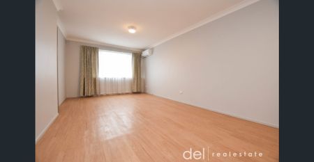 Beautifully updated apartment - Photo 2