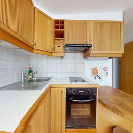 Cartwright Gardens, London, WC1H - Photo 3