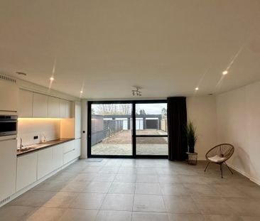 Prachtig gelijkvloers appartement met ruim terras en privatieve tuin - Photo 1