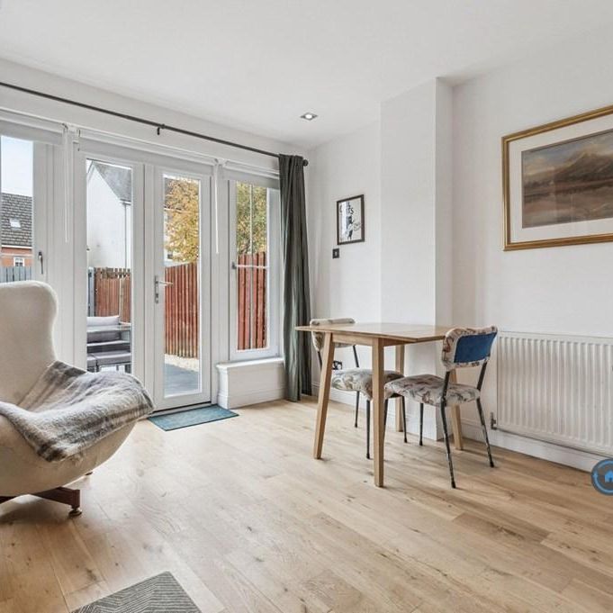 3 bedroom end of terrace house to rent - Photo 1