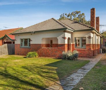 Character Filled Home in Prime Ashburton Location - Photo 4