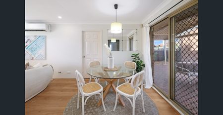 UPDATED THREE BEDROOM HOME! - Photo 4