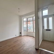 Talbot Road, Southsea - Photo 1