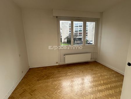 Location Appartement 4 pièces 81m² BOIS GUILLAUME 76230 - Photo 2