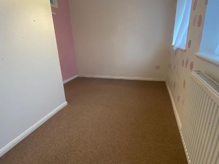 2 bedroom end of terrace house to rent - Photo 3