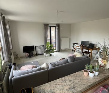 Gunstig gelegen 2 slaapkamer duplex appartement met garage. - Foto 4