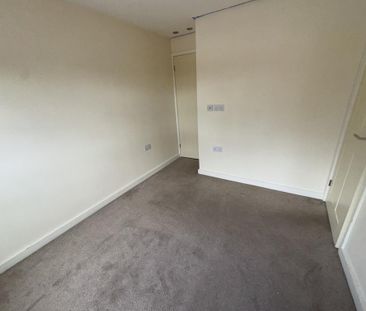 2 bedroom semi-detached house to rent - Photo 2