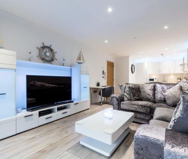 2 bedroom flat to rent - Photo 2