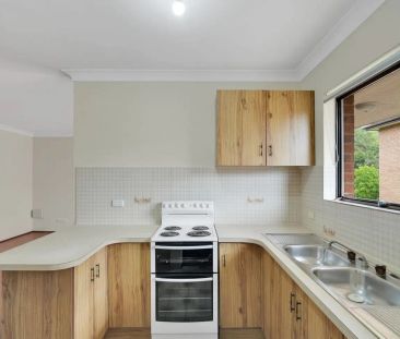 “Bright and airy” - Photo 4